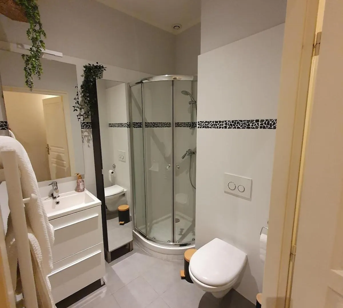 Apartment Studio Au Coeur Du Vieux Nice